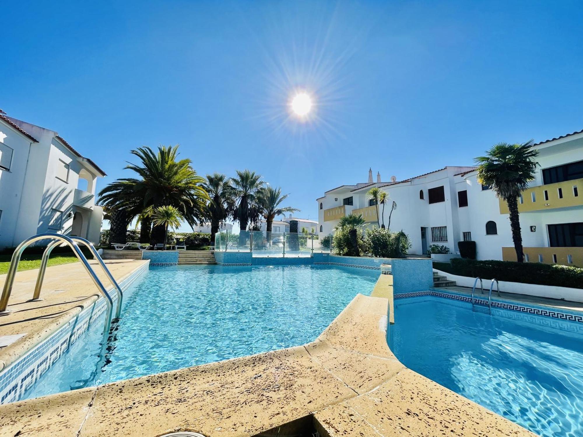 Lavanda - 2 Bedrooms - 3 Level Pool - Garden - Beach 1Km Estômbar Exteriör bild